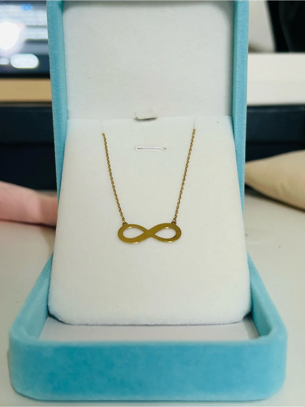 18k gold infinity necklace
